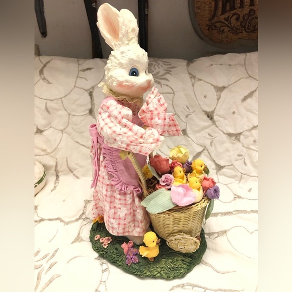 Vintage Vtg Easter Bunny Figurine with Basket of Flowers and Chicks - Picture 1 of 8